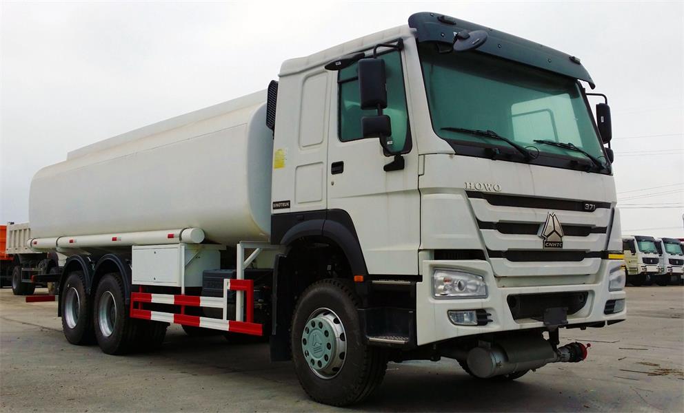 20m³ SINOTRUK 6x4 Water Sprayer Truck